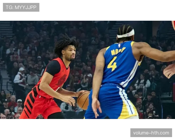 格兰特三分爆发助力开拓者逆转取胜