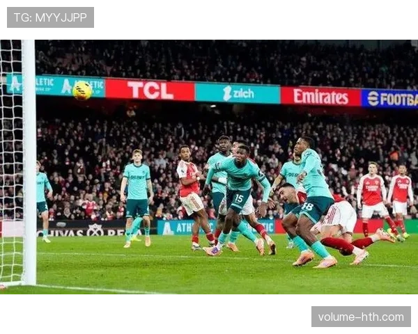 麦肯尼闪耀赛场,助球队力克强敌夺关键胜利 麦肯尼闪耀赛场,助球队力克强敌夺关键胜利