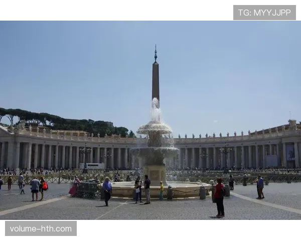 维纳斯那静静一笑，后面到底藏了多少不为人知的豪宅钥匙啊？